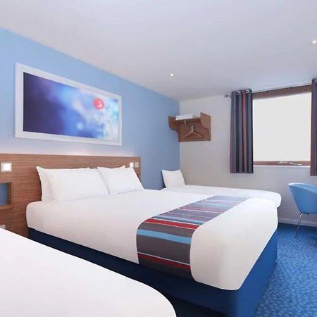 Travelodge Bracknell Central Luaran gambar