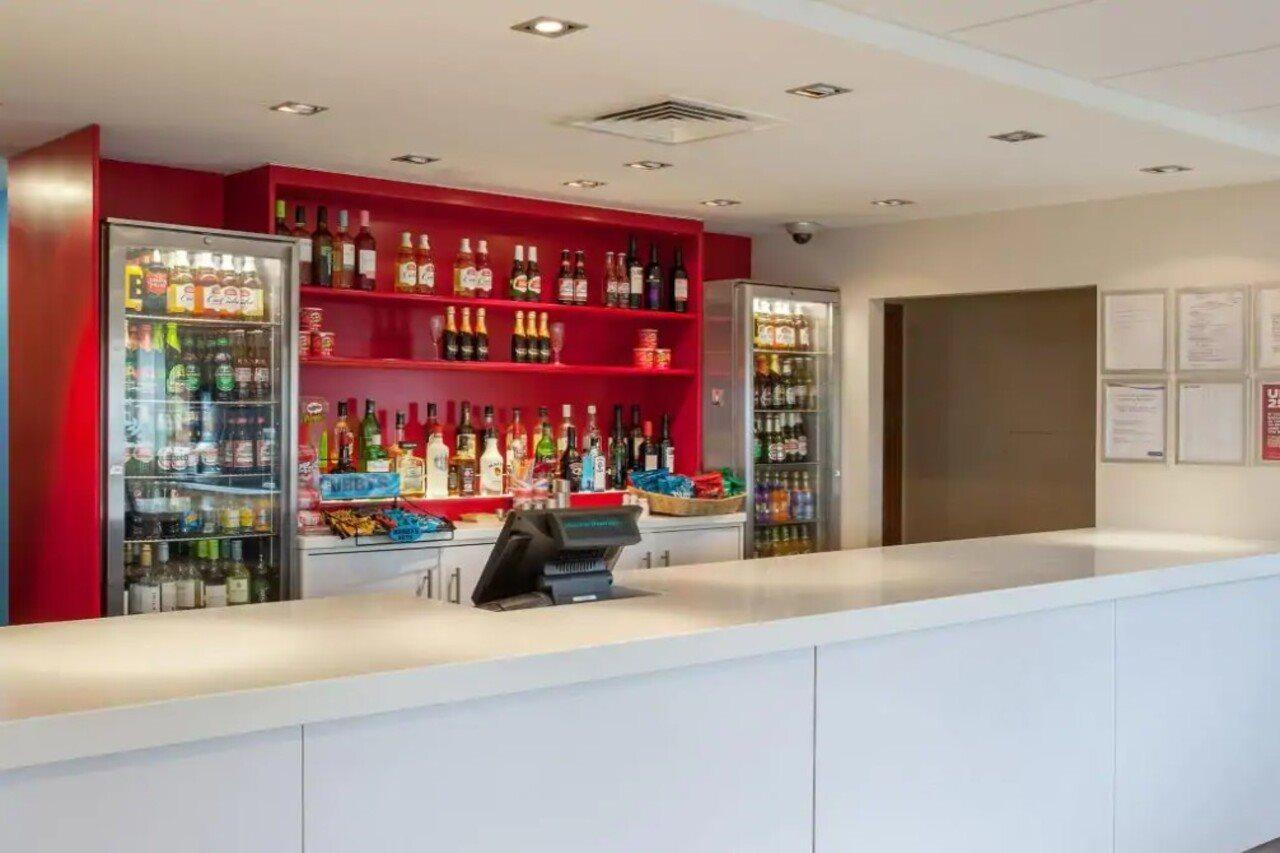 Travelodge Bracknell Central Luaran gambar